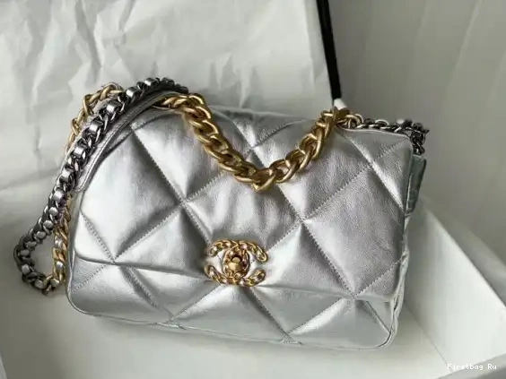 First Bag Ru BAG 19 FLAP CHANEL 0530